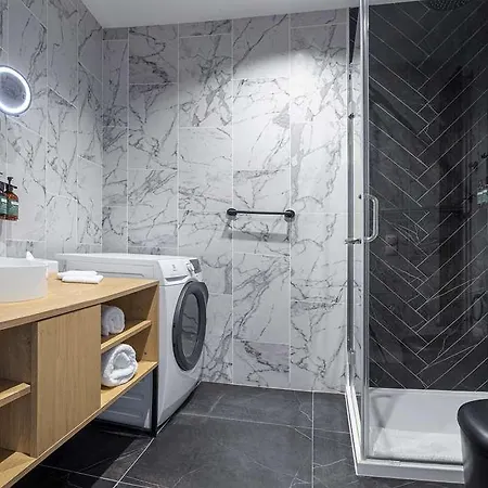 The Basilian Minsk, Curio Collection By Hilton 4* ミンスク