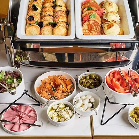 The Basilian Minsk, Curio Collection By Hilton فندق 4*