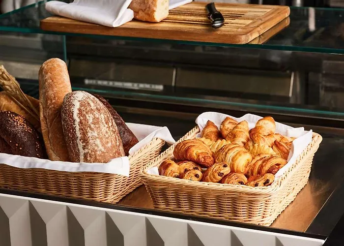 Hotel The Basilian Minsk, Curio Collection By Hilton