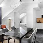 Hotel The Basilian Minsk, Curio Collection By Hilton