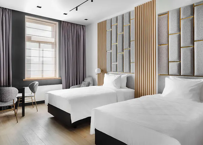 The Basilian Minsk, Curio Collection By Hilton Μινσκ